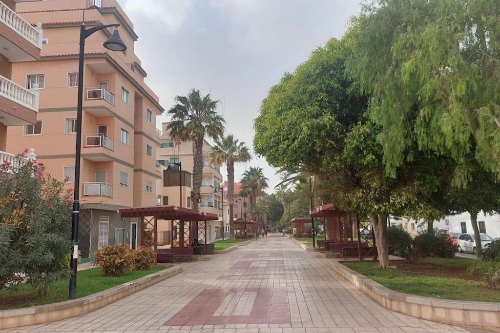 Seaside Apartment With Balcony Las Galletas Εξωτερικό φωτογραφία